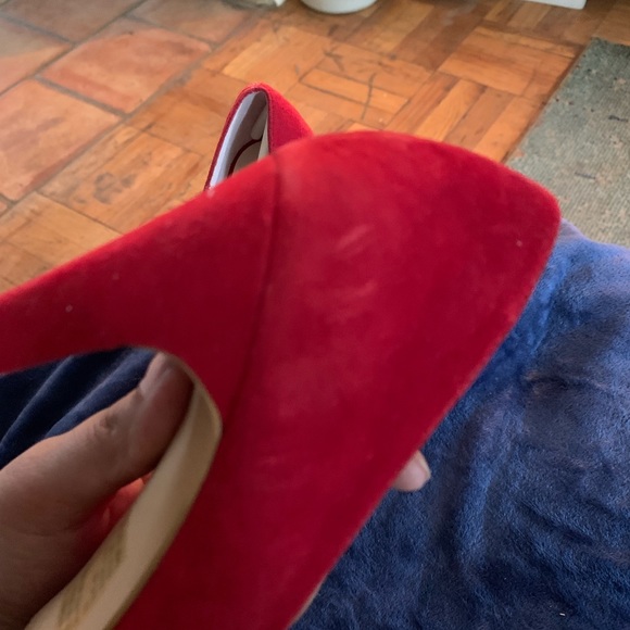 Shoes - Picture 6 of 8